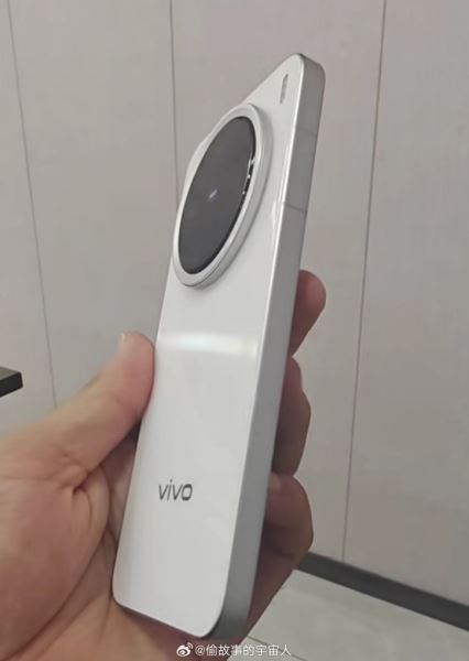 Vivo X200 Pro mini впервые на видео в белоснежном корпусе