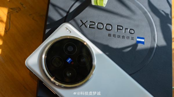 Vivo X200, X200 Pro и Pro mini во всей красе на подборке студийных фот