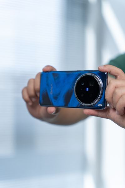 Vivo X200, X200 Pro и Pro mini во всей красе на подборке студийных фот