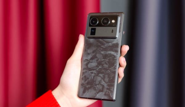 ВИДЕО: обзор Tecno Phantom V Fold 2 - "народный герой" в новом статусе