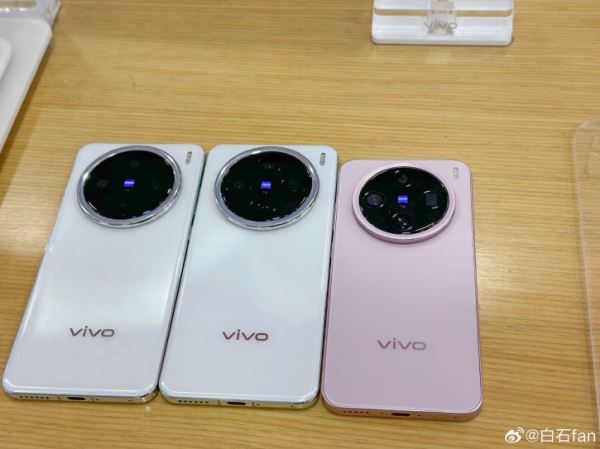 Семейное фото серии Vivo X200 и сравнение Pro mini с iPhone 16 Pro