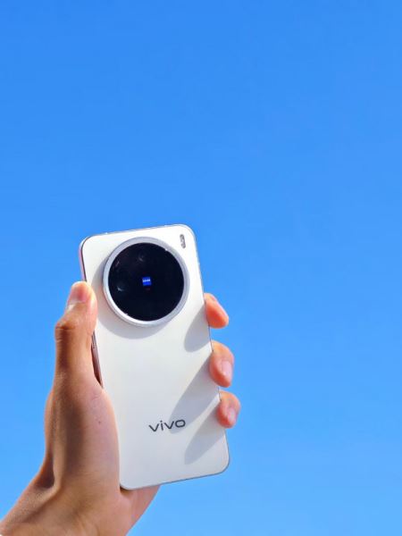 Vivo X200, X200 Pro и Pro mini во всей красе на подборке студийных фот