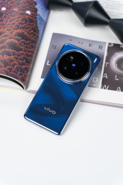 Vivo X200, X200 Pro и Pro mini во всей красе на подборке студийных фот