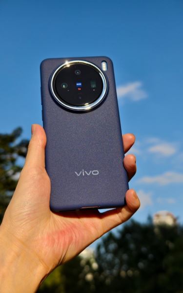 Много живых фото Vivo X200 и X200 Pro mini: что по рамкам?